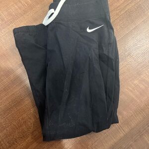 Nike Black Athletic Capri pants